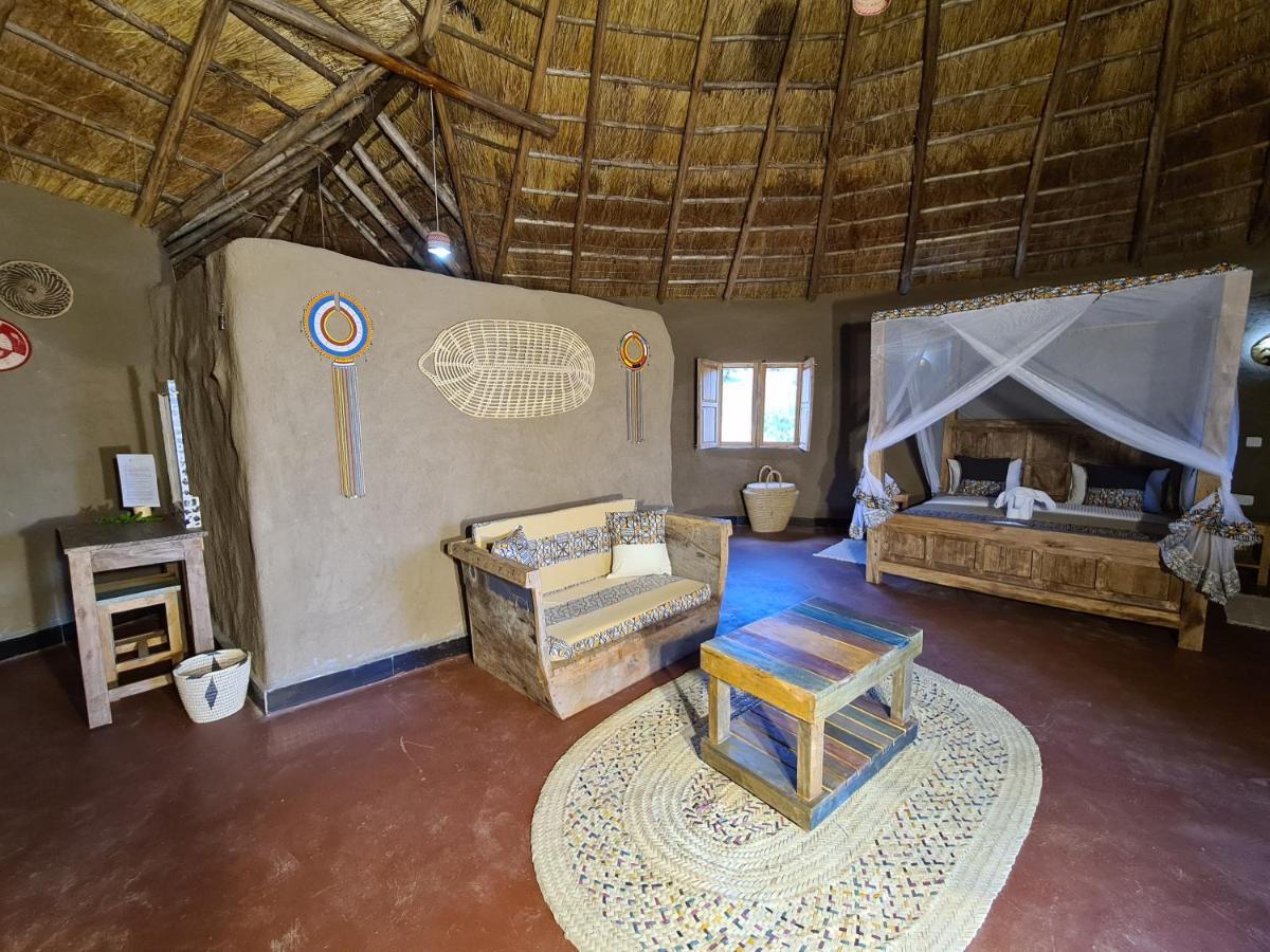 Africa Safari Maasai Boma Villa Serengeti Exterior photo