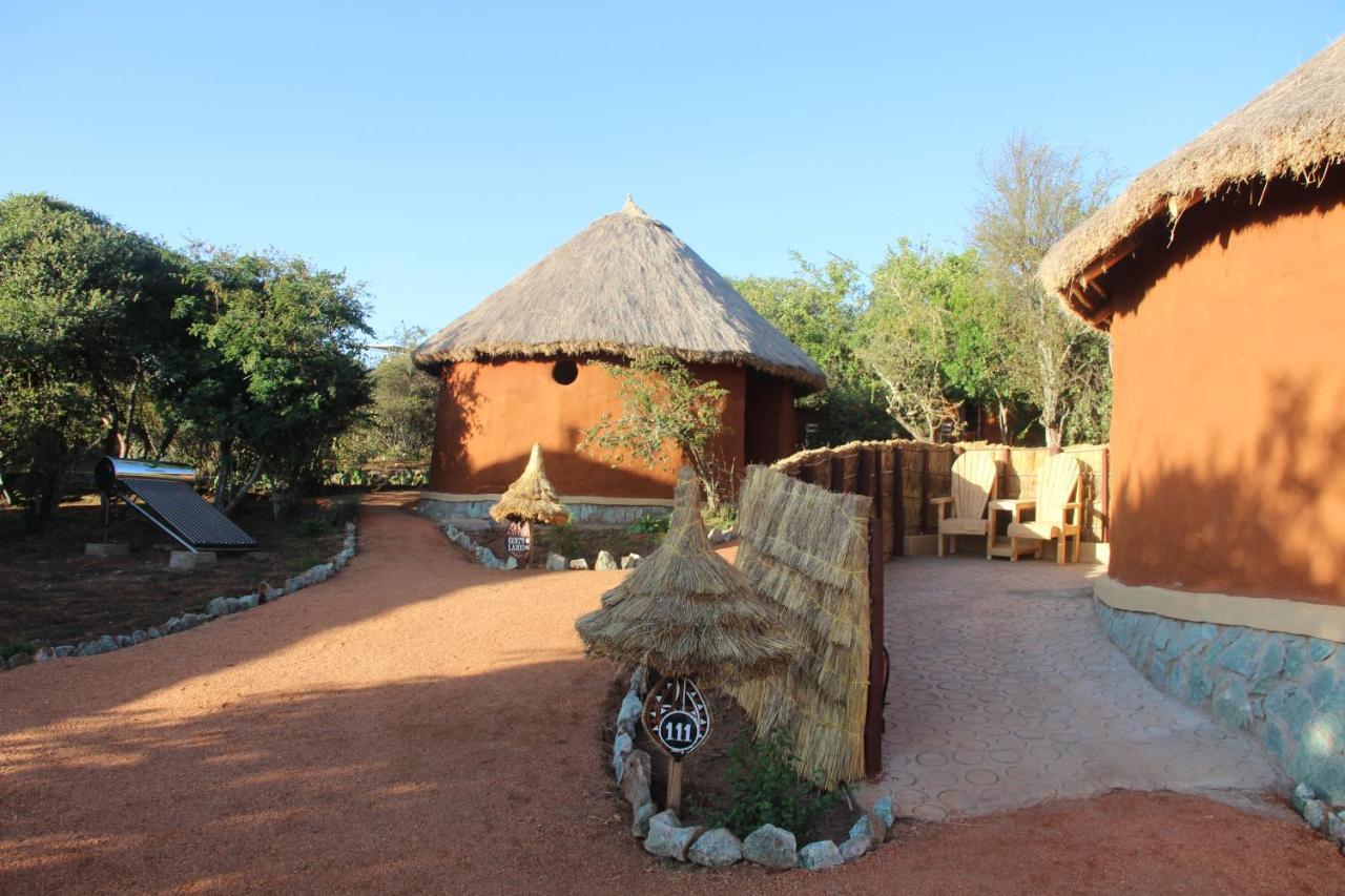 Africa Safari Maasai Boma Villa Serengeti Exterior photo