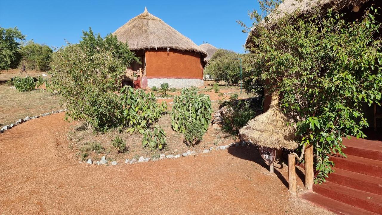 Africa Safari Maasai Boma Villa Serengeti Exterior photo