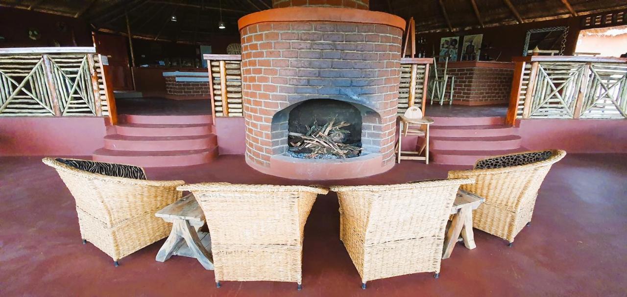 Africa Safari Maasai Boma Villa Serengeti Exterior photo
