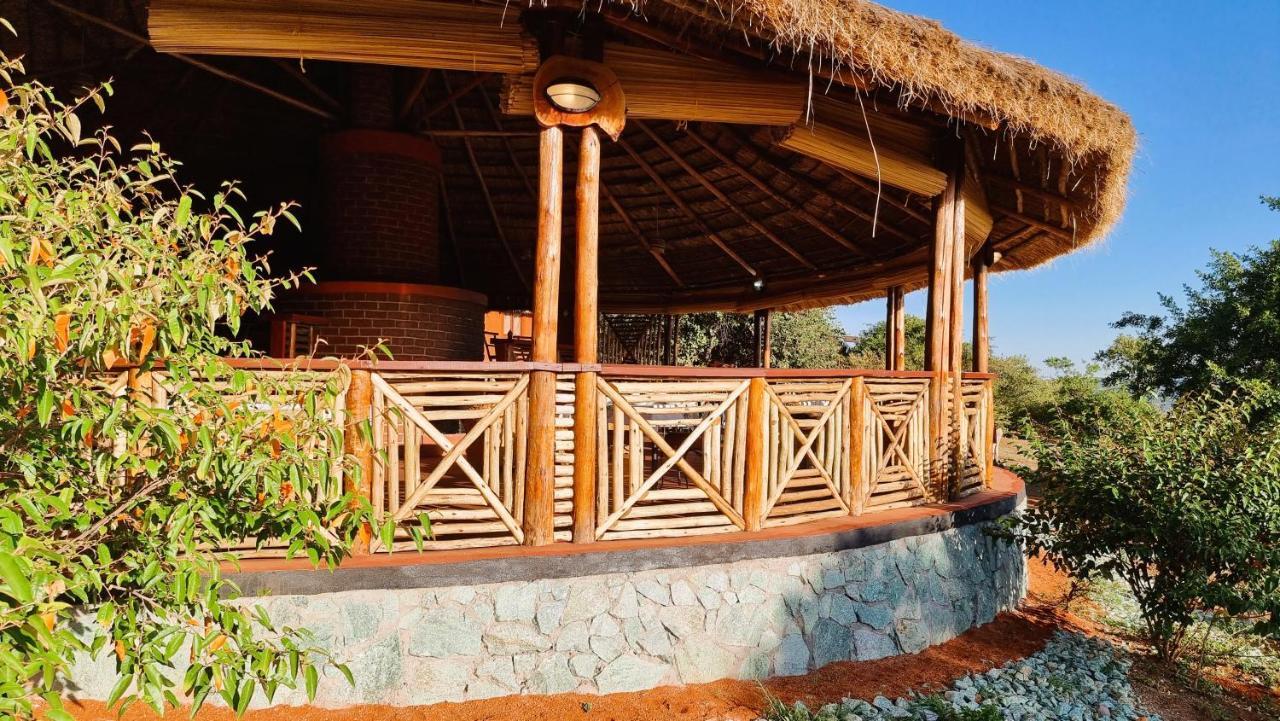 Africa Safari Maasai Boma Villa Serengeti Exterior photo